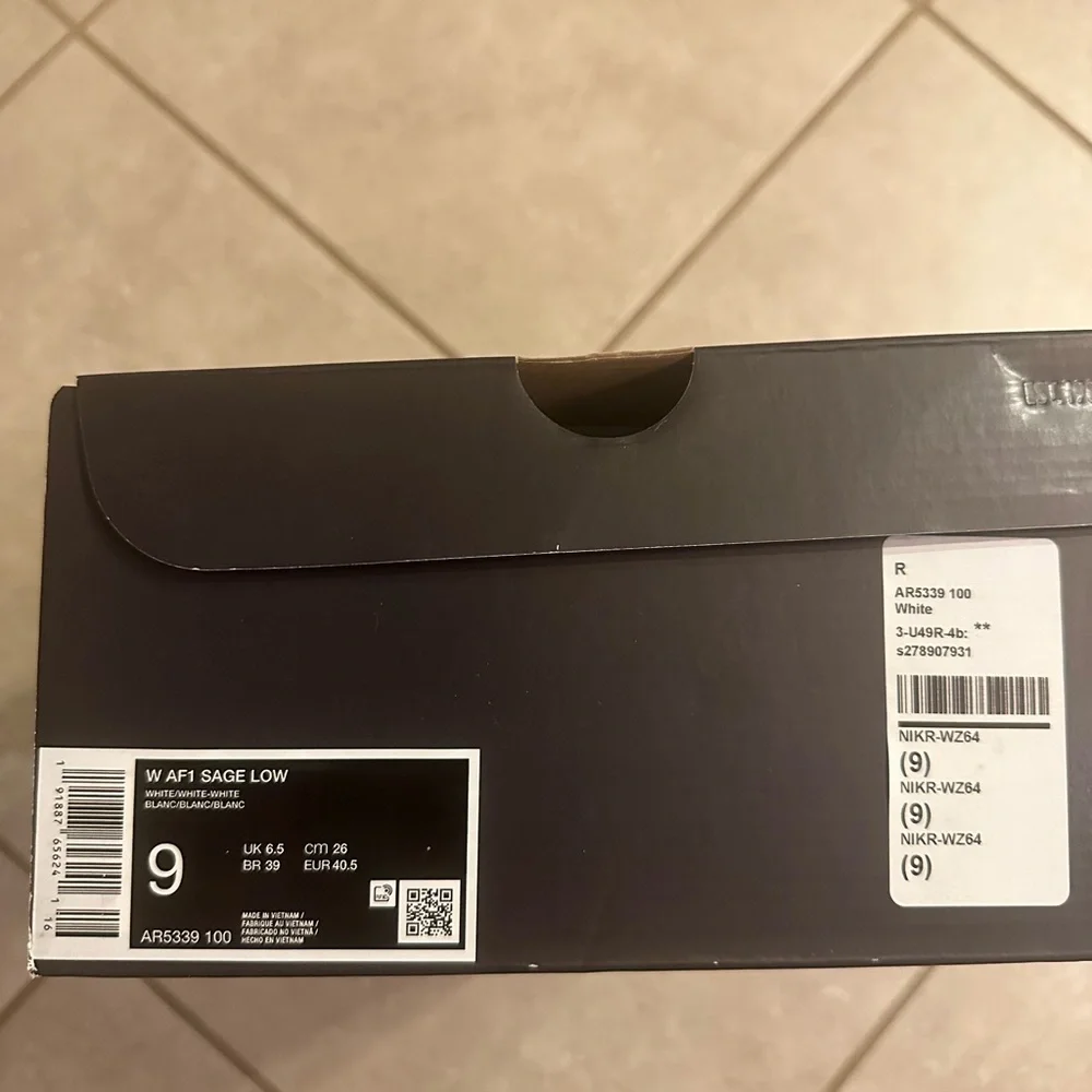 Nike White Women's Athletic Sneakers